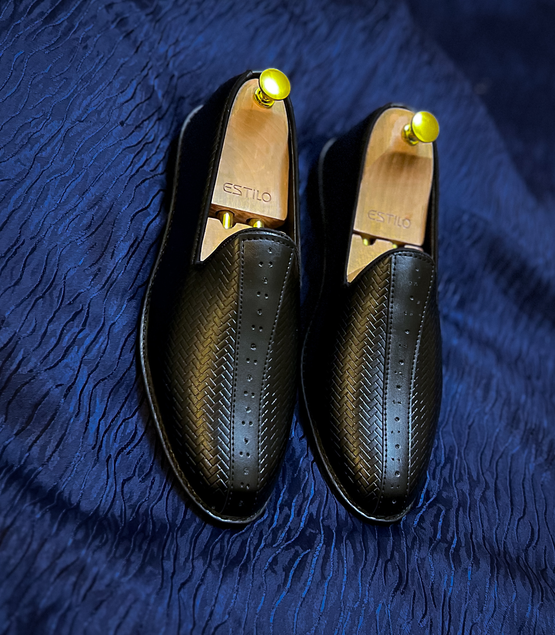 Classic Black Mujari