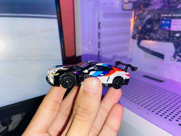 CCA 1:64 BMW M4 GT3 Blue/White Alloy Die-Cast Model Car