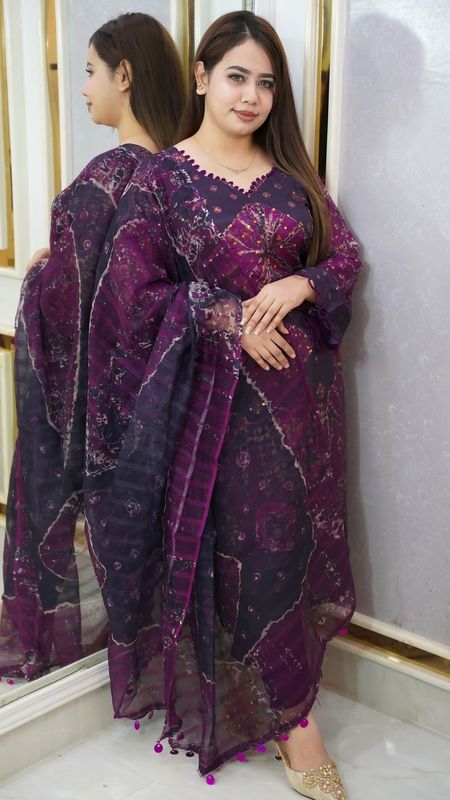 Readymade Three Piece - Image 2