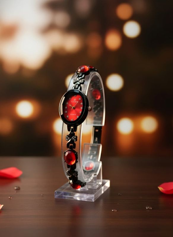 Titan Girls watch - Image 2