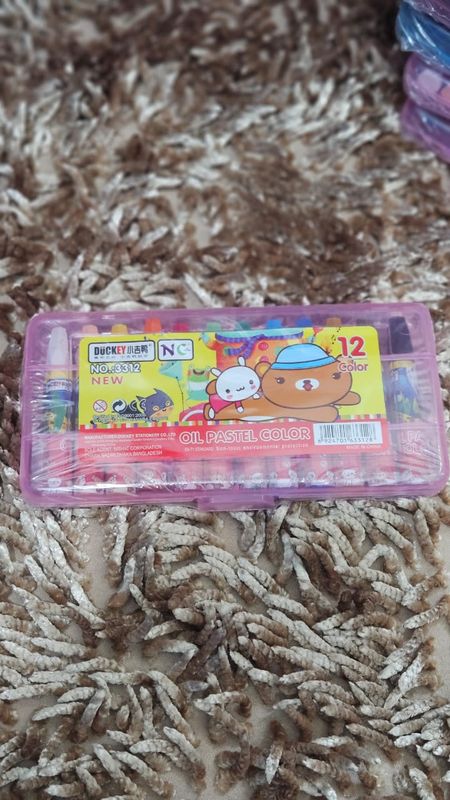 Non - Toxic 12 pics Colour Box