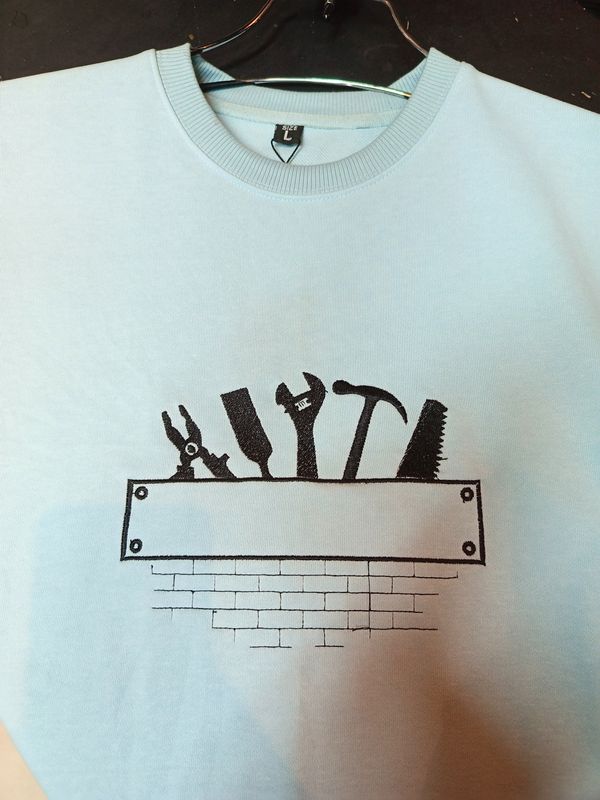 Toolbox Legacy// Unisex// Oversized tee - Image 2