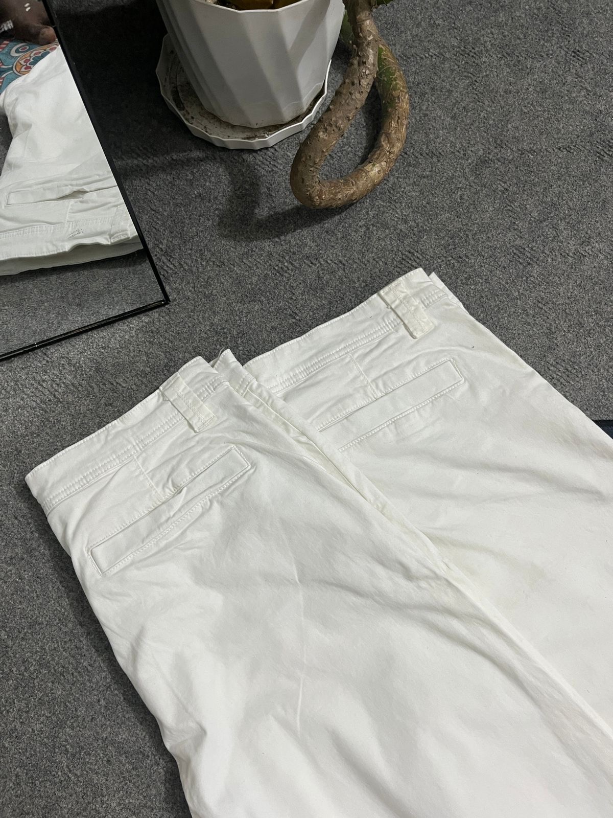 MILK WHITE SEMI BAGGY_img_2