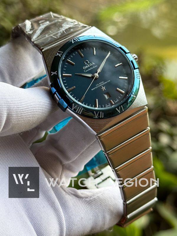 OMEGA CONSTELLATION TWO TONE BLUE DIAL SWEEP