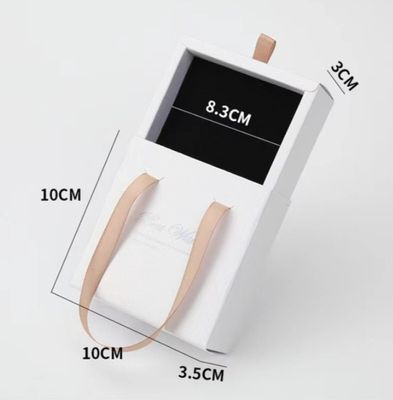 WHITE PENDANT BOX_img_0