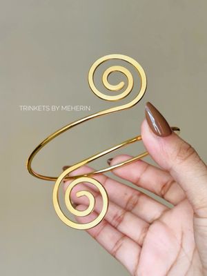 Vionne Arm Cuff_img_1