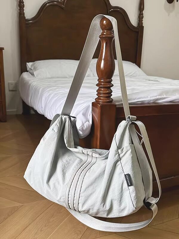 Large-Capacity Crossbody Bag for Women, Sports and Leisure Shoulder Bag, Outdoor Travel Bag