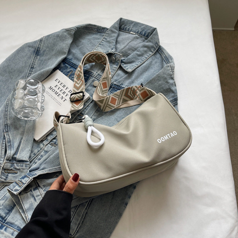 Casual Versatile Niche Bag for Women 2025 New Fashion Wide Shoulder Strap Crossbody Bag Lightweight