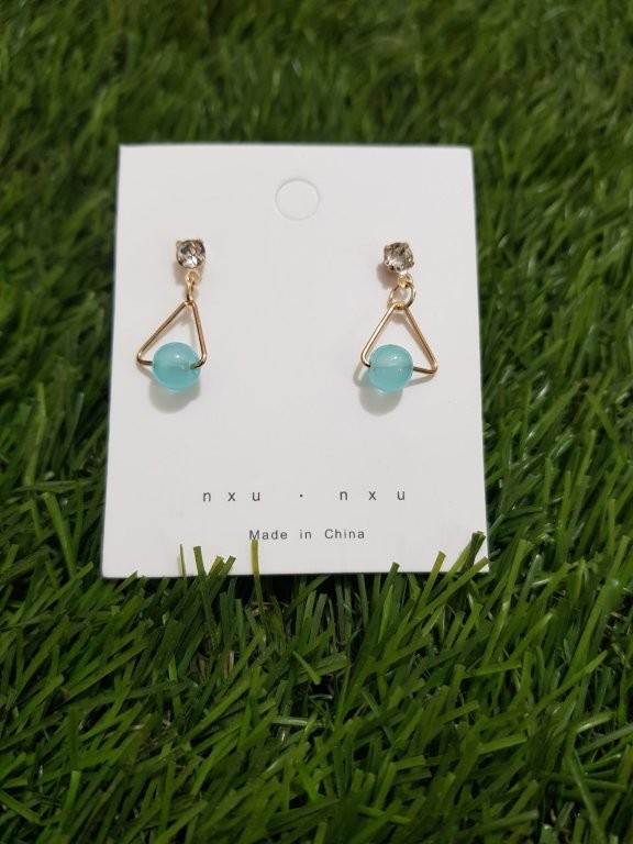 Elegant Leaf Earrings – Nature-Inspired Design for Everyday Style