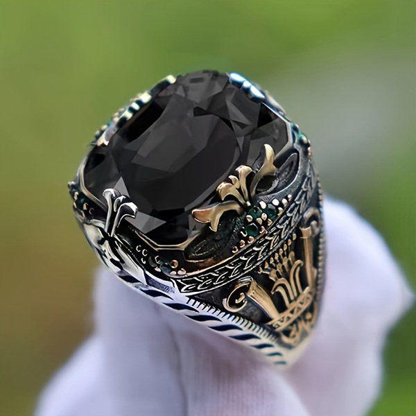 Luxury Emerald Retro Ring for Men – Gold Plated Alloy Palace Style Hollow Statement Ring | Vintage Green Gemstone Jewelry