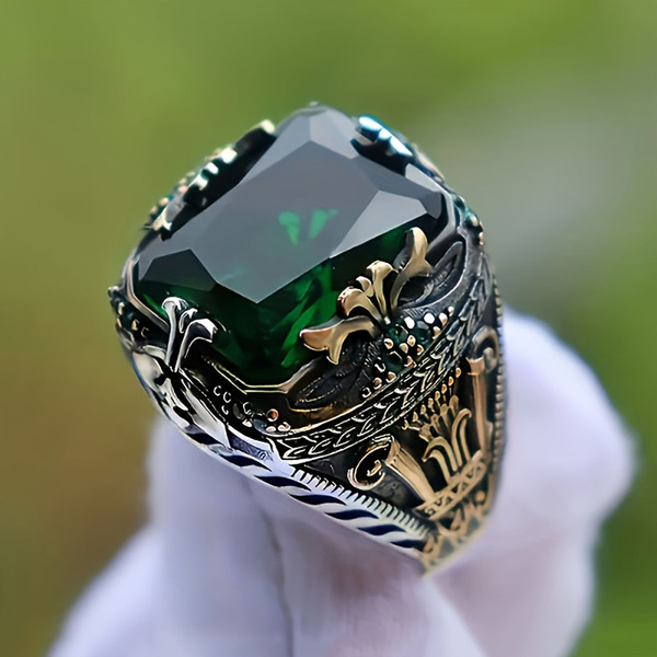 Luxury Emerald Retro Ring for Men – Gold Plated Alloy Palace Style Hollow Statement Ring | Vintage Green Gemstone Jewelry_img_7
