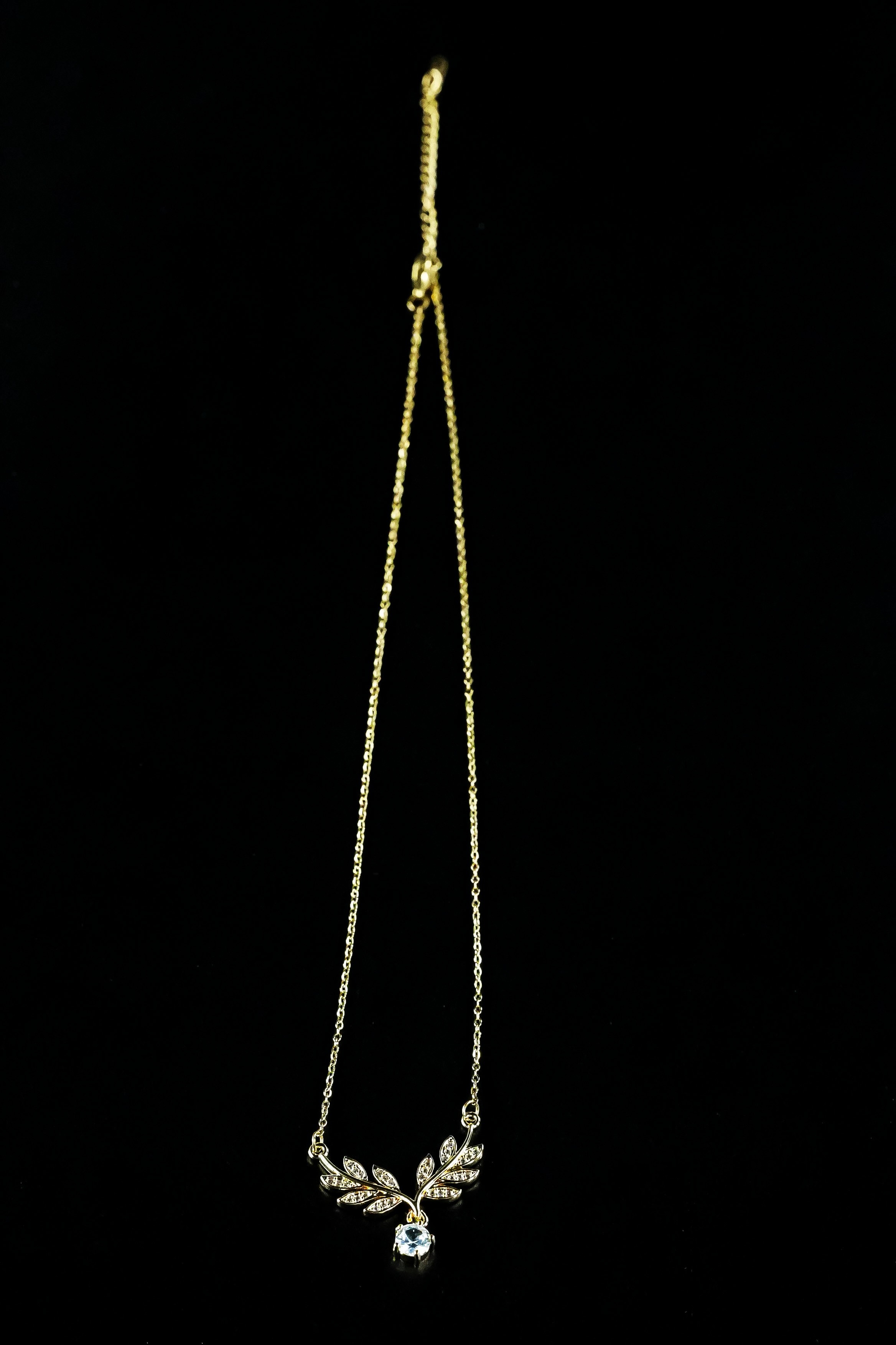 Forest Single Diamond Laurel Goddess Wheat Pendant Necklace_img_2