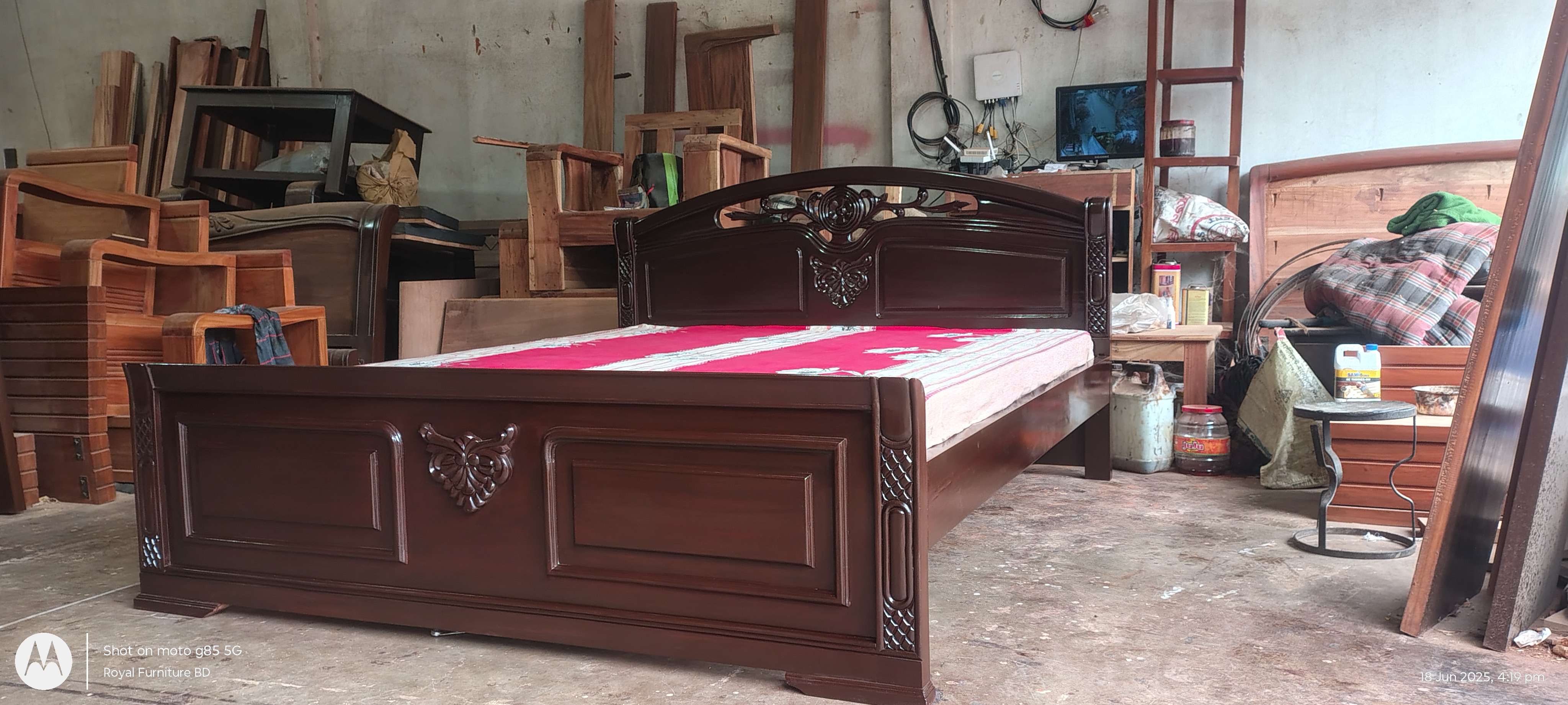 Classic Carved Solid Mahogany Sami Box Bed | WCF-Code-BD-430_img_1