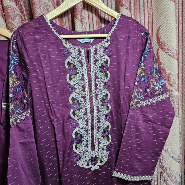 3 piece Luxurious-Embroidered Collection by Tawakkal - Purple - Image 2