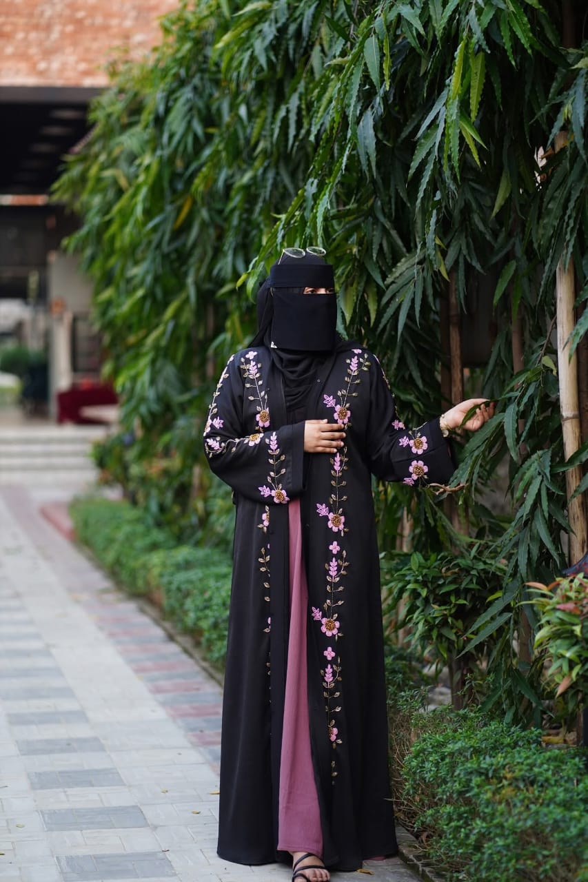 Muslima Dubai Embroidered Burqa Set_img_5