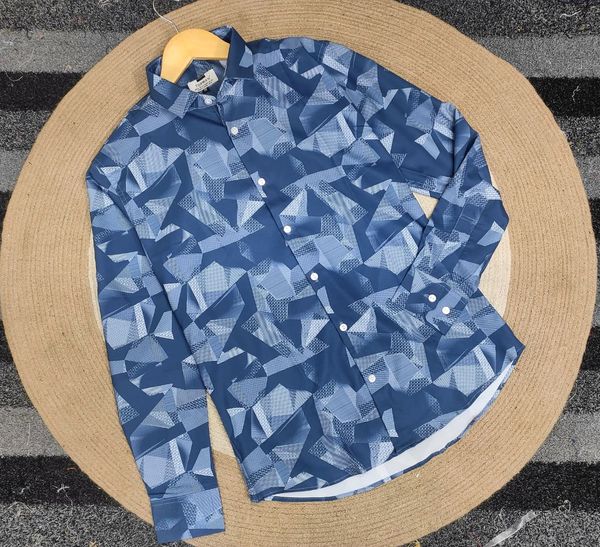 Trendy magnet fabric print shirt