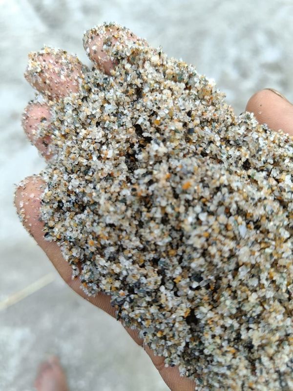 2.5 fm সিলেকশন বালি (হালকা বাদামী)