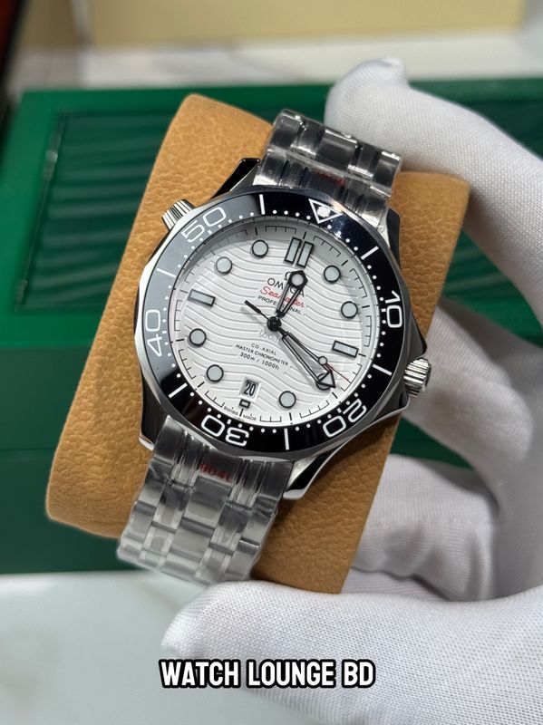 Omega Seamaster black bezel white dial
