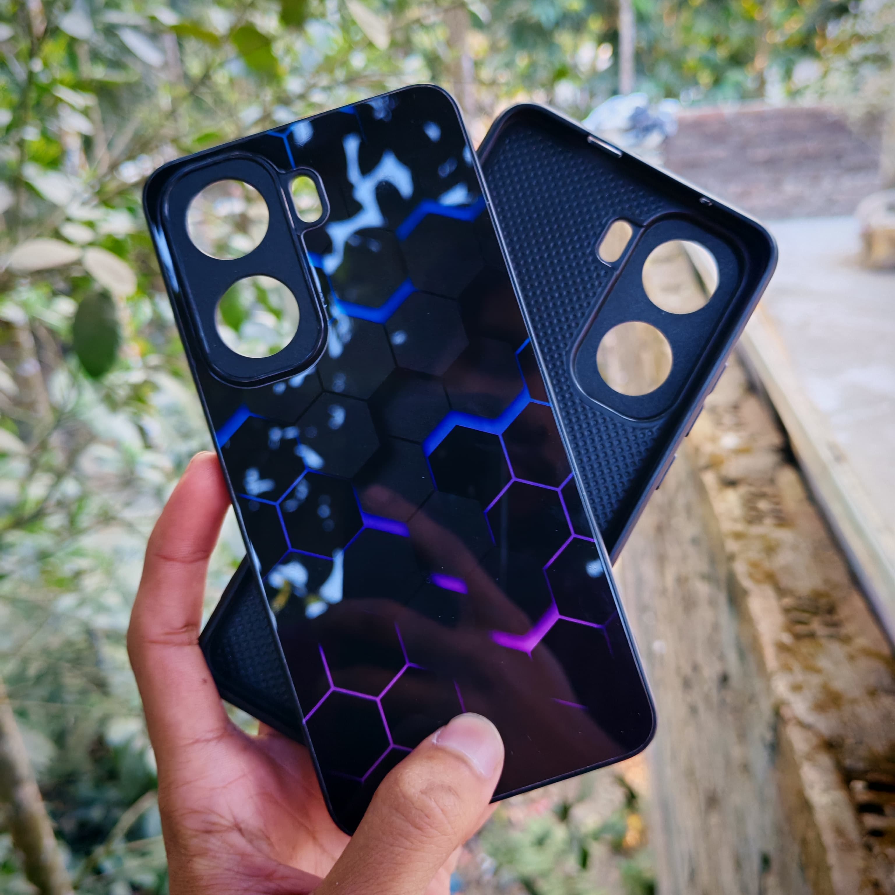 iQOO Neo11 Metallic Honeycomb Stain-Resistant Glass Back cover_img_1