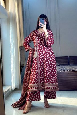 Floral printed three-piece suit_img_1