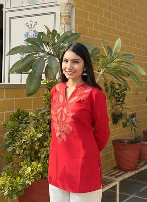 Red Cotton Kurti With Floral Embroidery_img_1