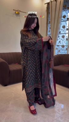 Classic Charm Embroidered Suit Set_img_1