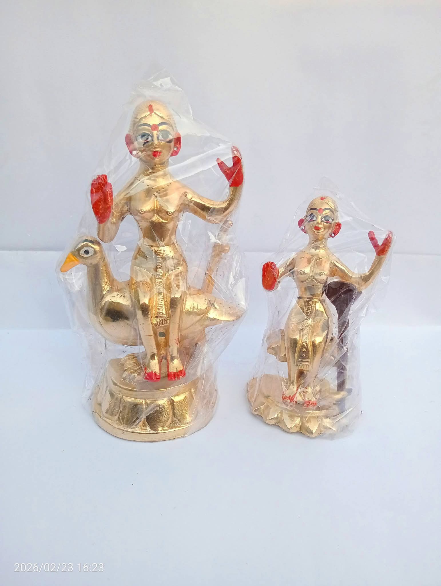 পিতলের সরস্বতী - Image 1