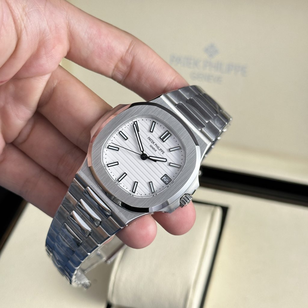 Patek Philippe Nautilus Automatic (White Dial)– AAA Grade_img_1
