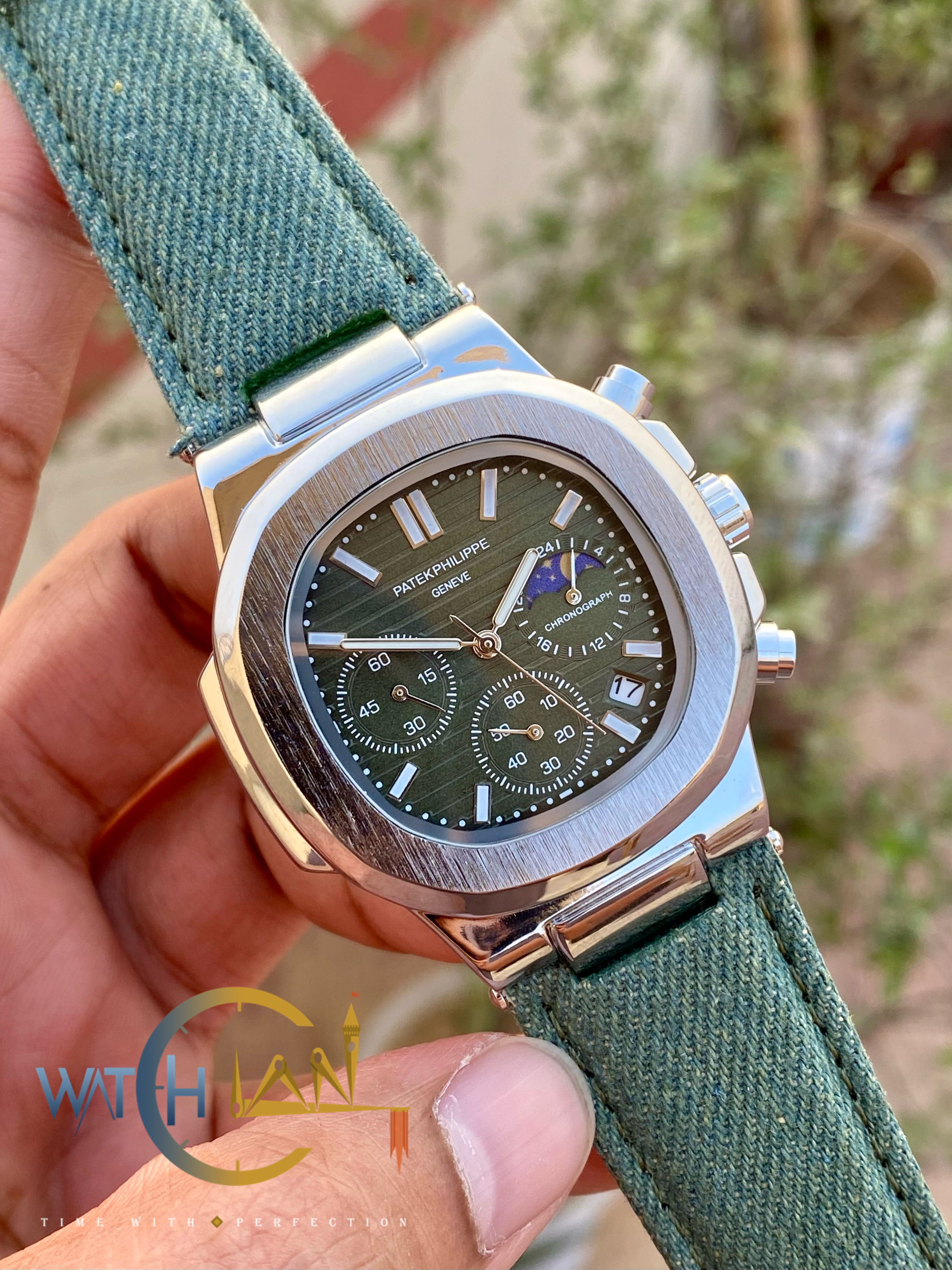 Patek Philippe Nautilus Quartz Belt Edition (Green)_img_0