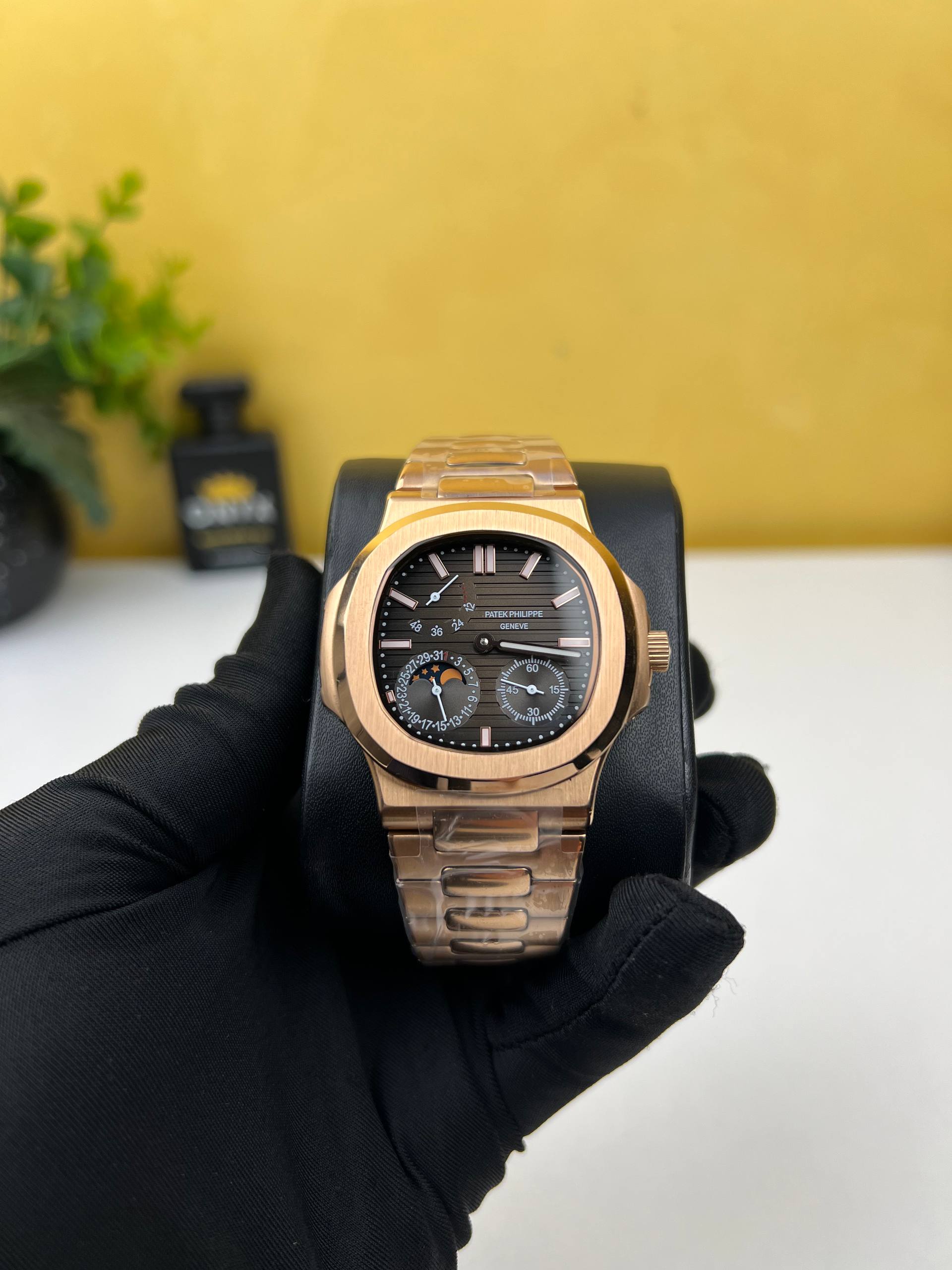 Patek Philippe Nautilus Moon Phase – Mastercopy Watch_img_5