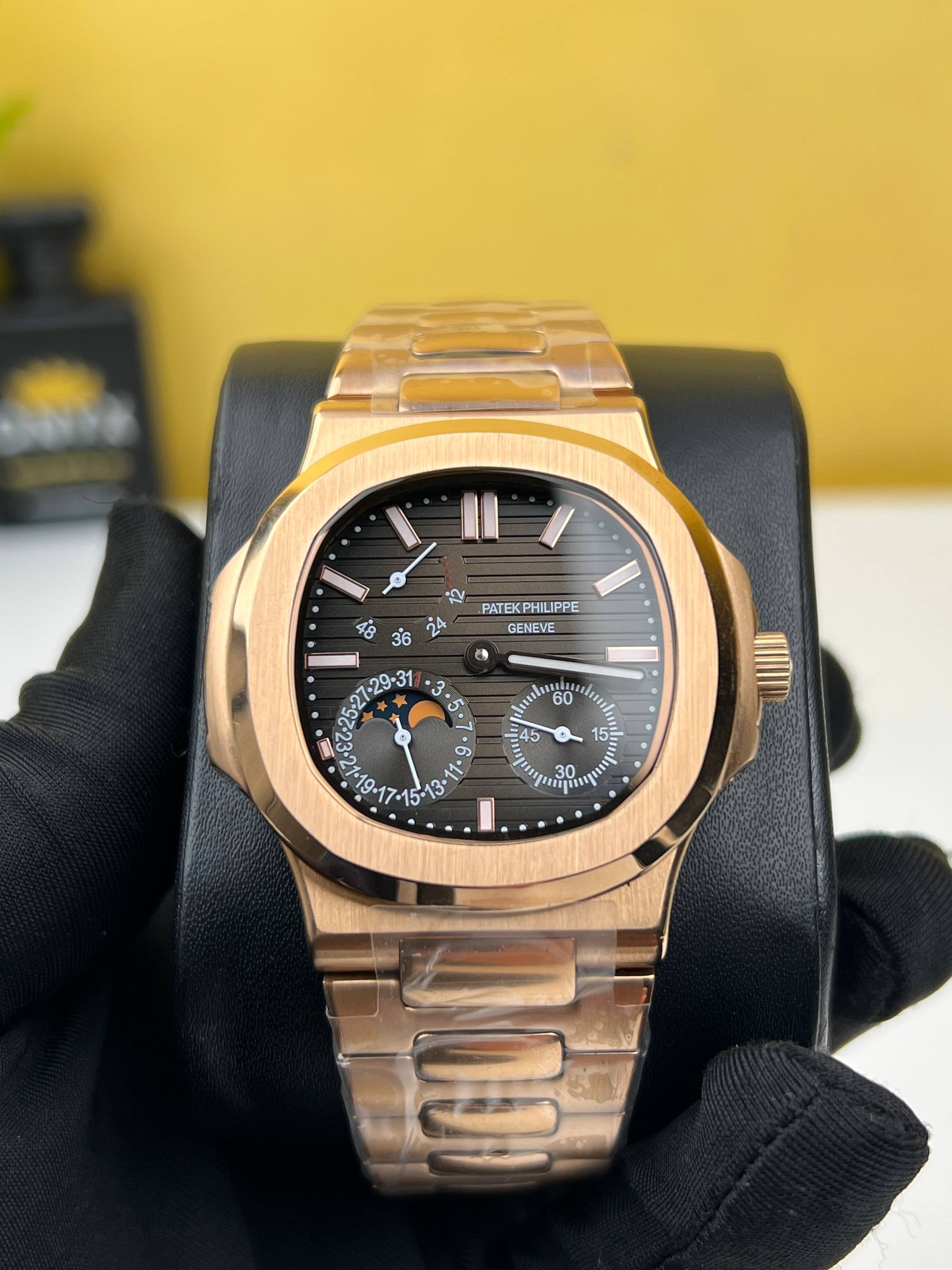 Patek Philippe Nautilus Moon Phase – Mastercopy Watch_img_0
