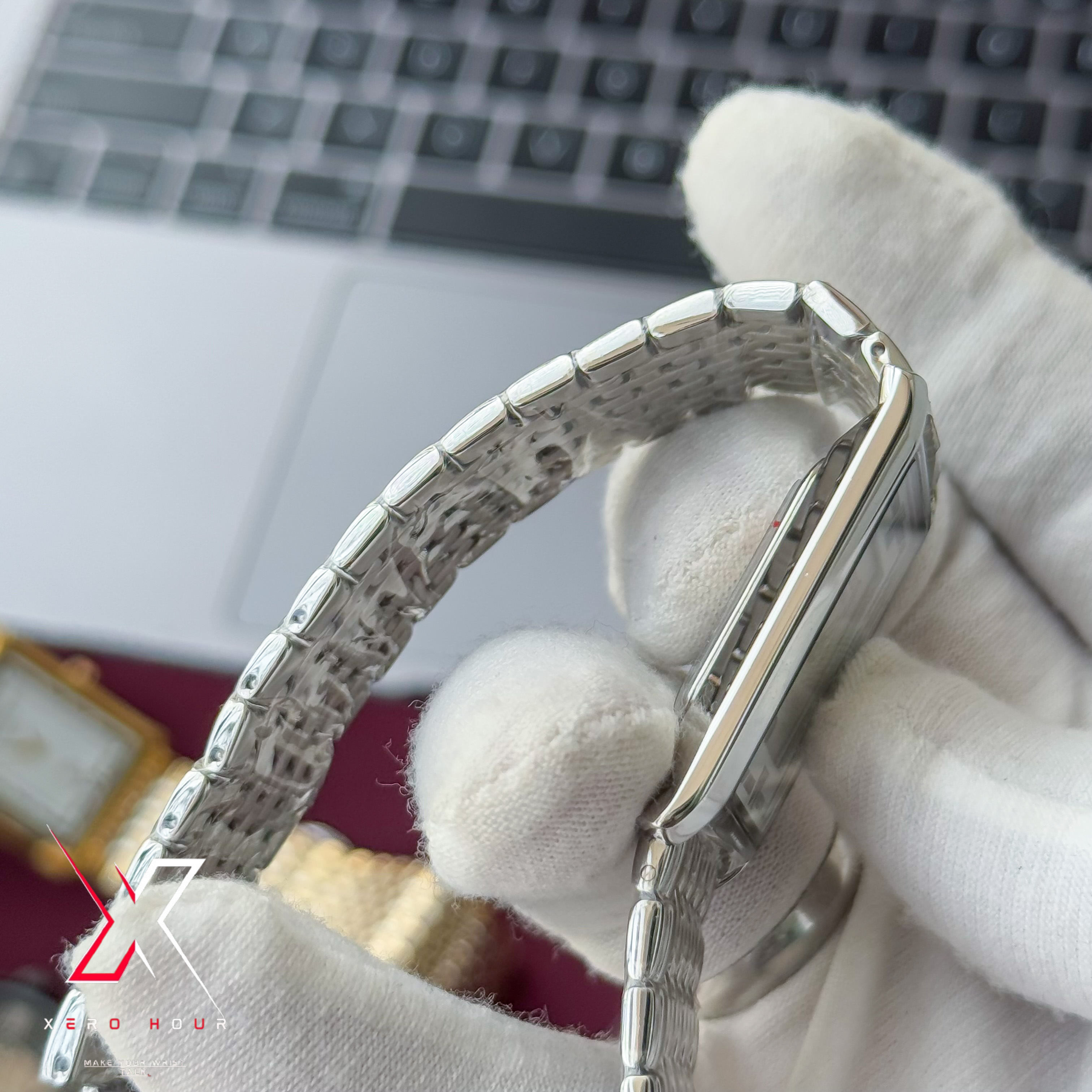 Tissot OLD MONEY STYLE | Super Slim Date Just | Chain SS | Single Tone white dial_img_3