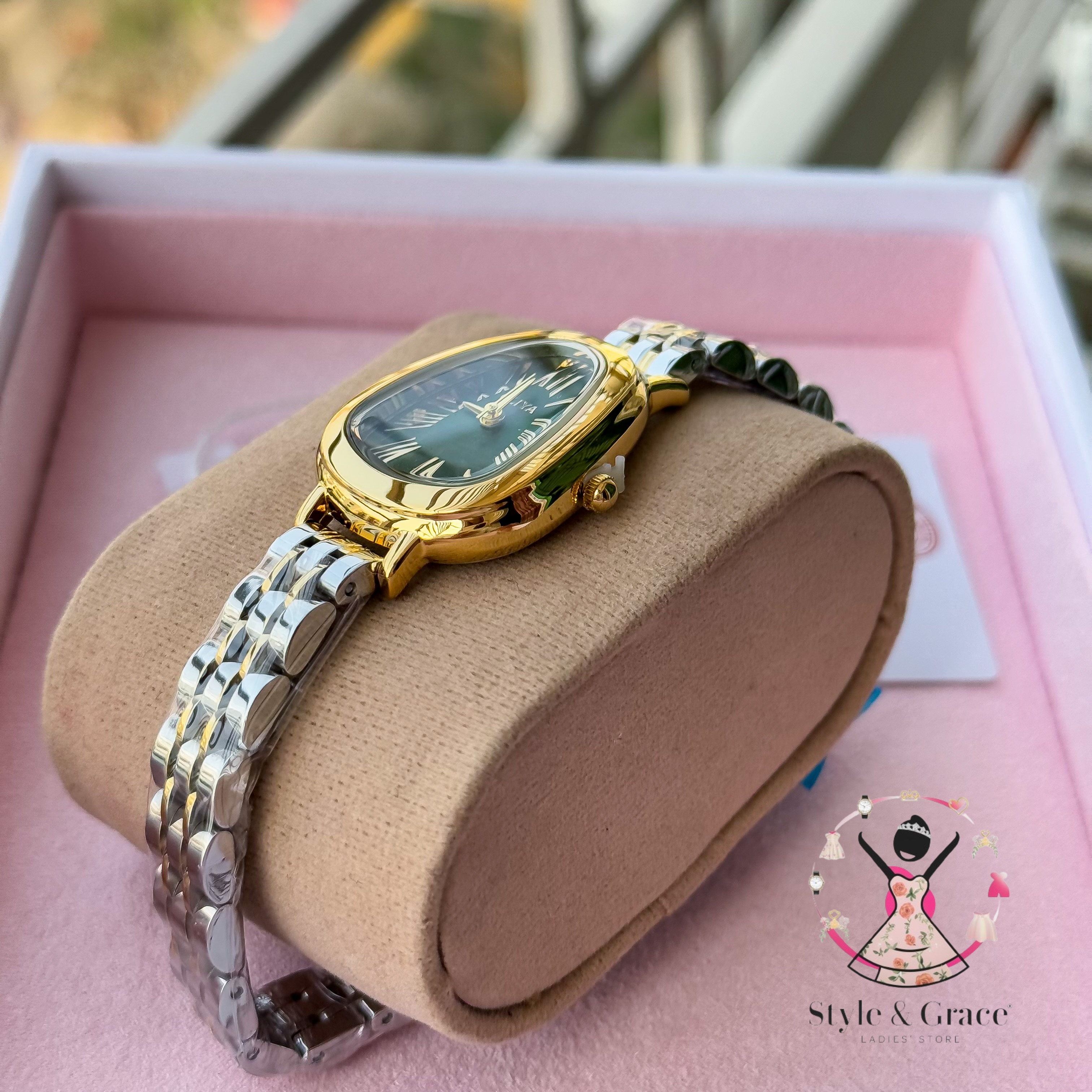 Oliya-Round Triangle | Green dial with gold accent | Dual Tone | Authentic Brand_img_5