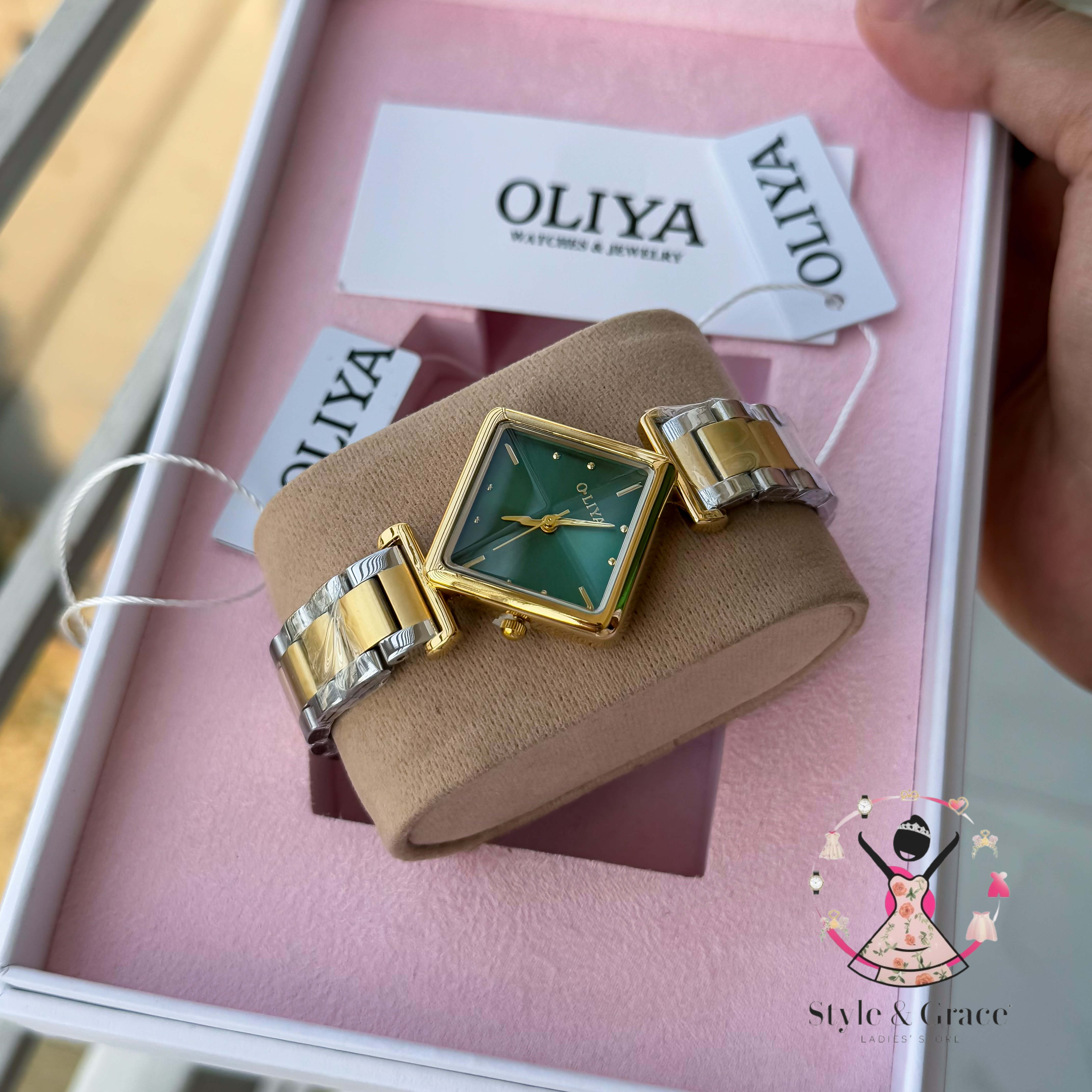 Oliya-Square Triangle | Green dial with gold accent | Dual Tone | Authentic Brand_img_1