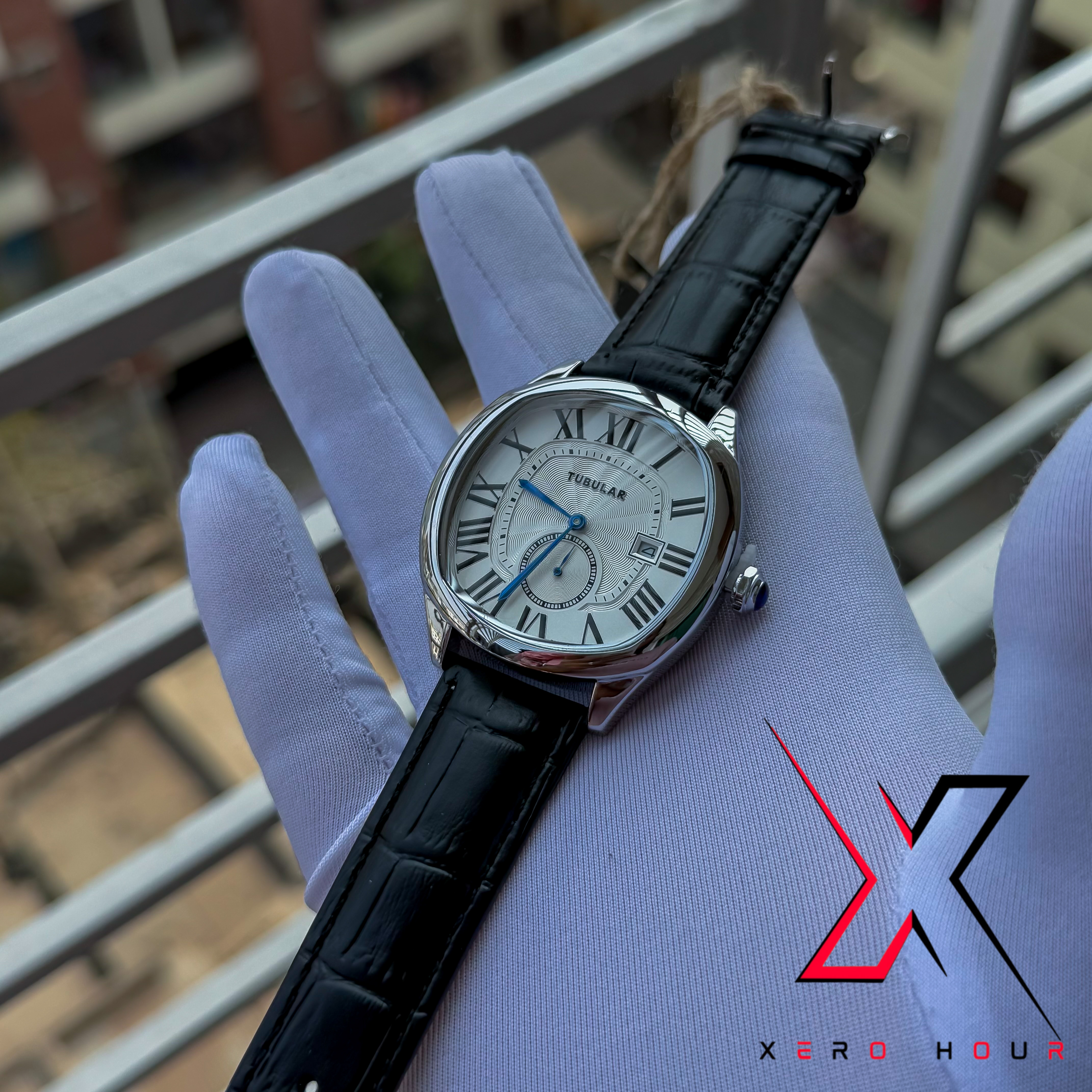 TUBULAR | SQUARE ROUND | DATE AND & SEPARATE SECOND DIAL | WHITE BLACK_img_1