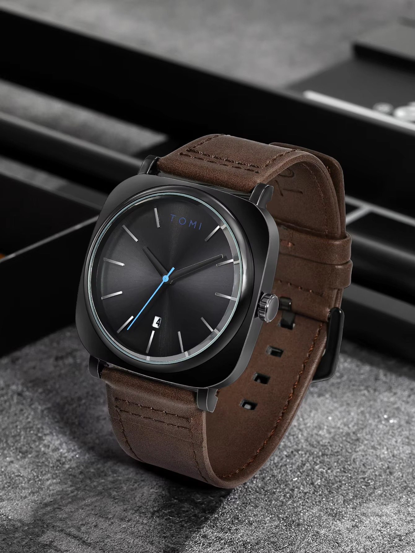 TOMI T-084 Men's Leather Belt Quartz Watch With Date (Brown-Black)_img_1