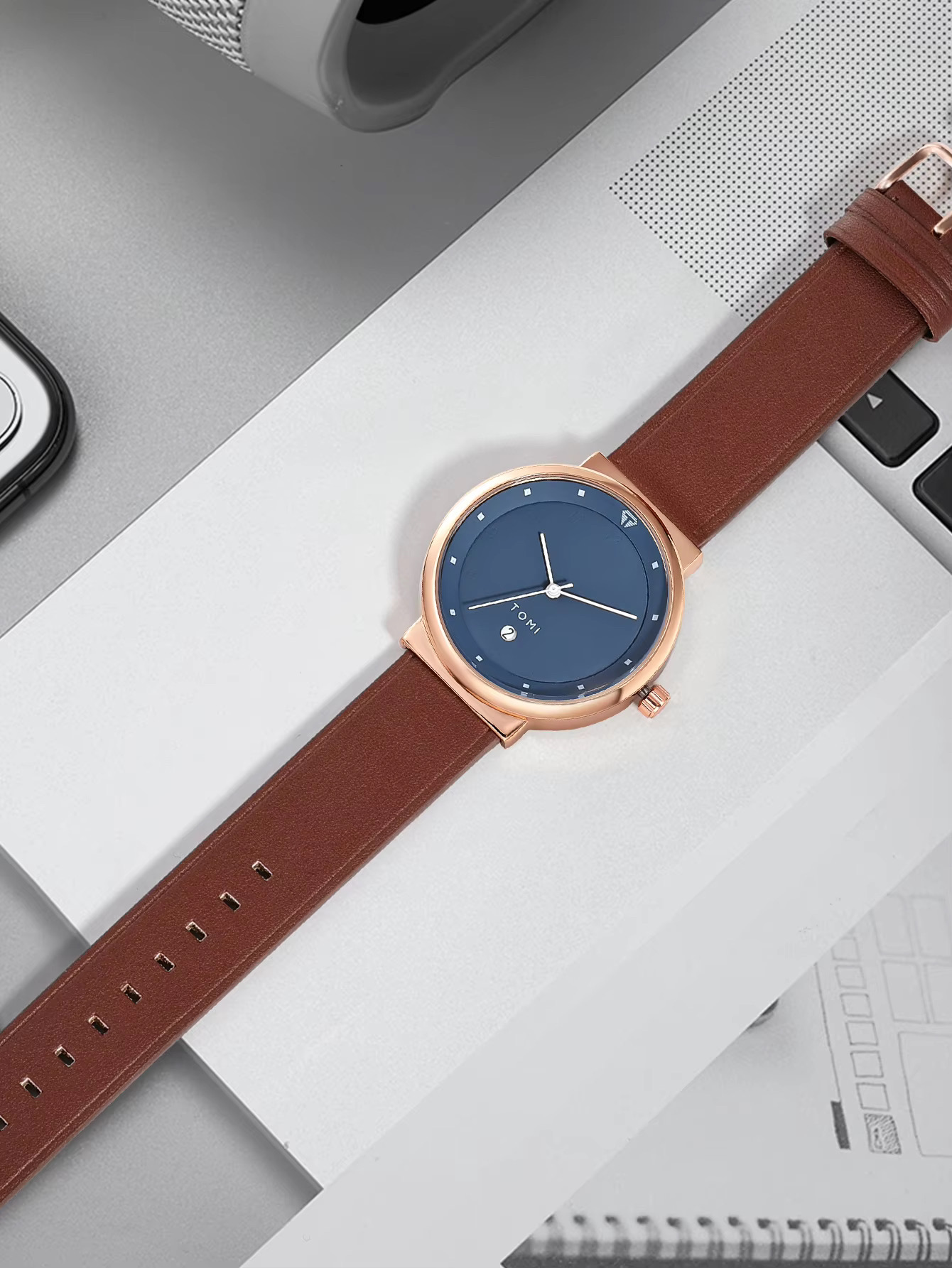 TOMI T-091 Men's Leather Belt Quartz Watch With Date (Blue)_img_2