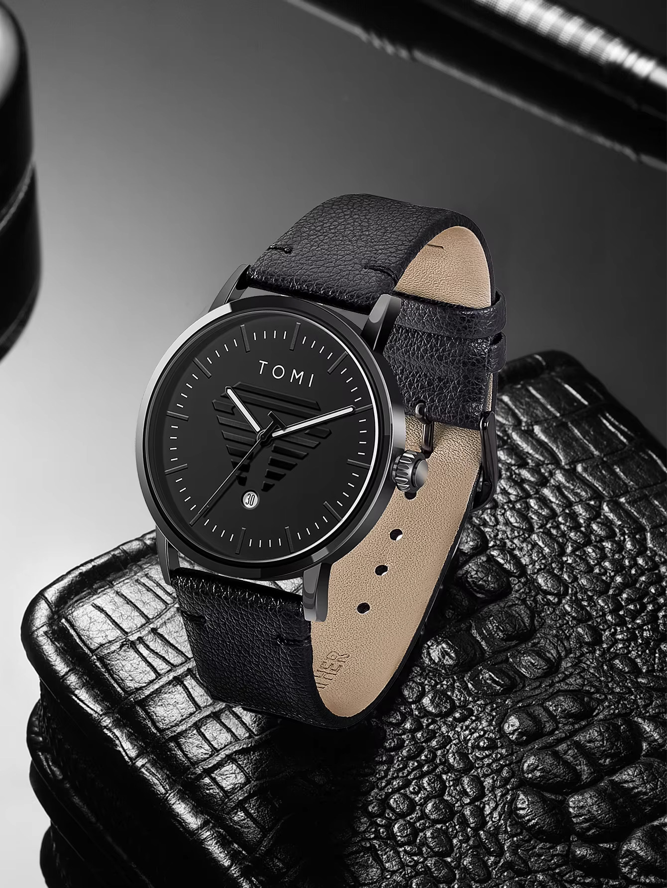 TOMI T-042 Men's Leather Belt Quartz Watch With Date (Black)_img_2