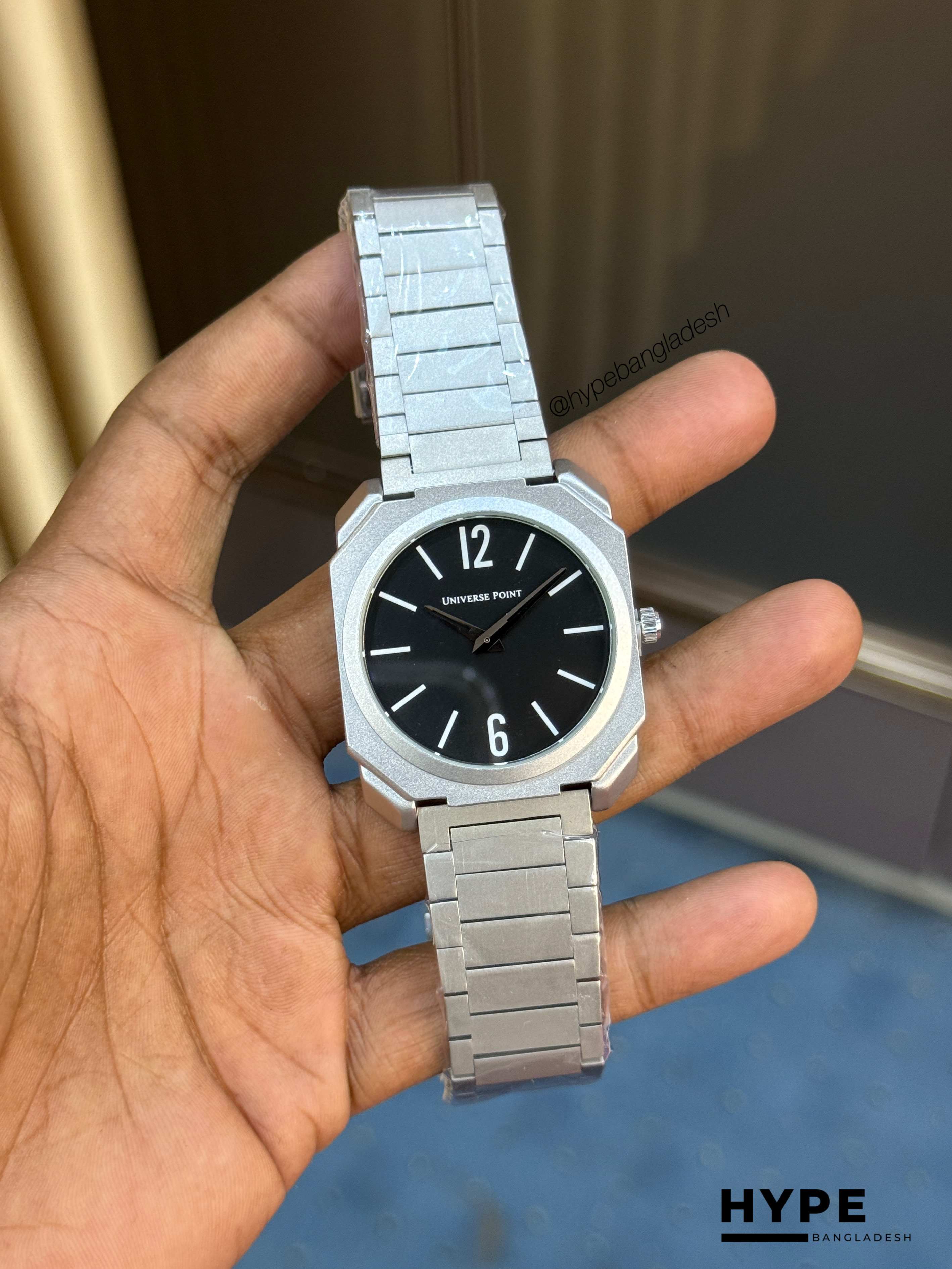 Universe Point Octo Slim Shape Quartz Watch For Men (Silver-Black)_img_0