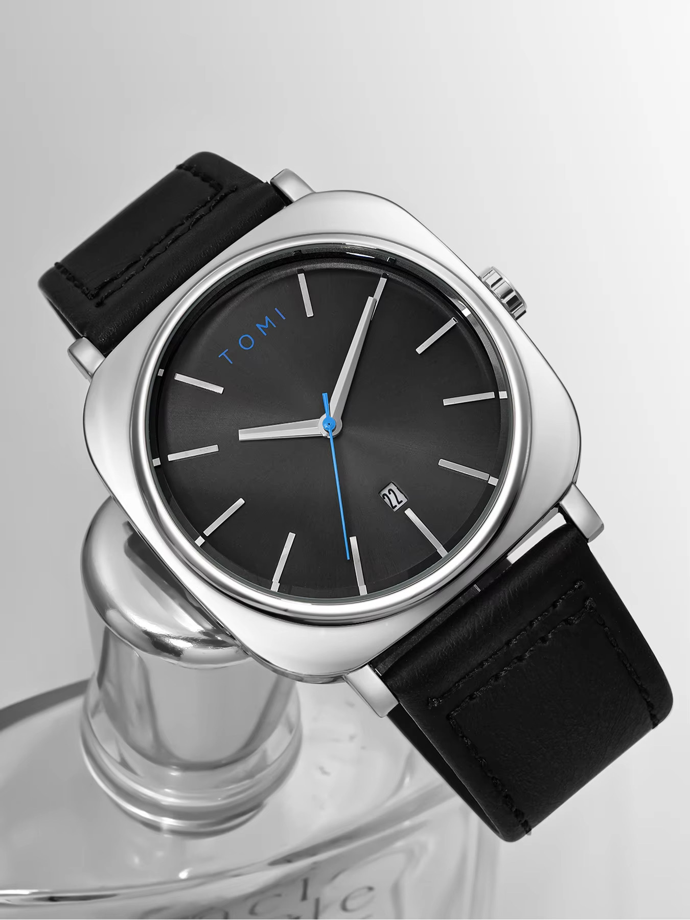 TOMI T-084 Men's Leather Belt Quartz Watch With Date (Silver-Black)_img_3
