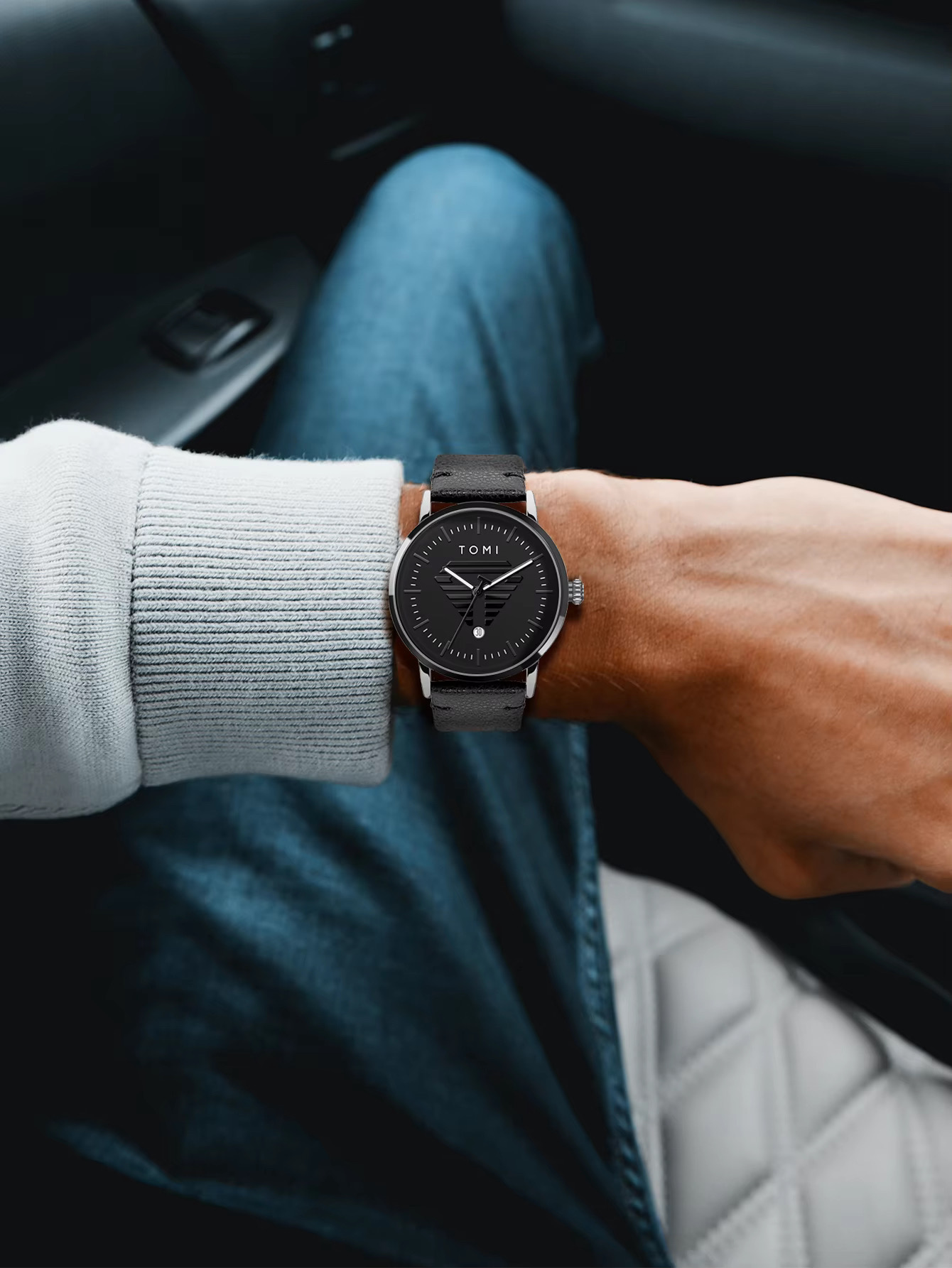 TOMI T-042 Men's Leather Belt Quartz Watch With Date (Black)_img_1