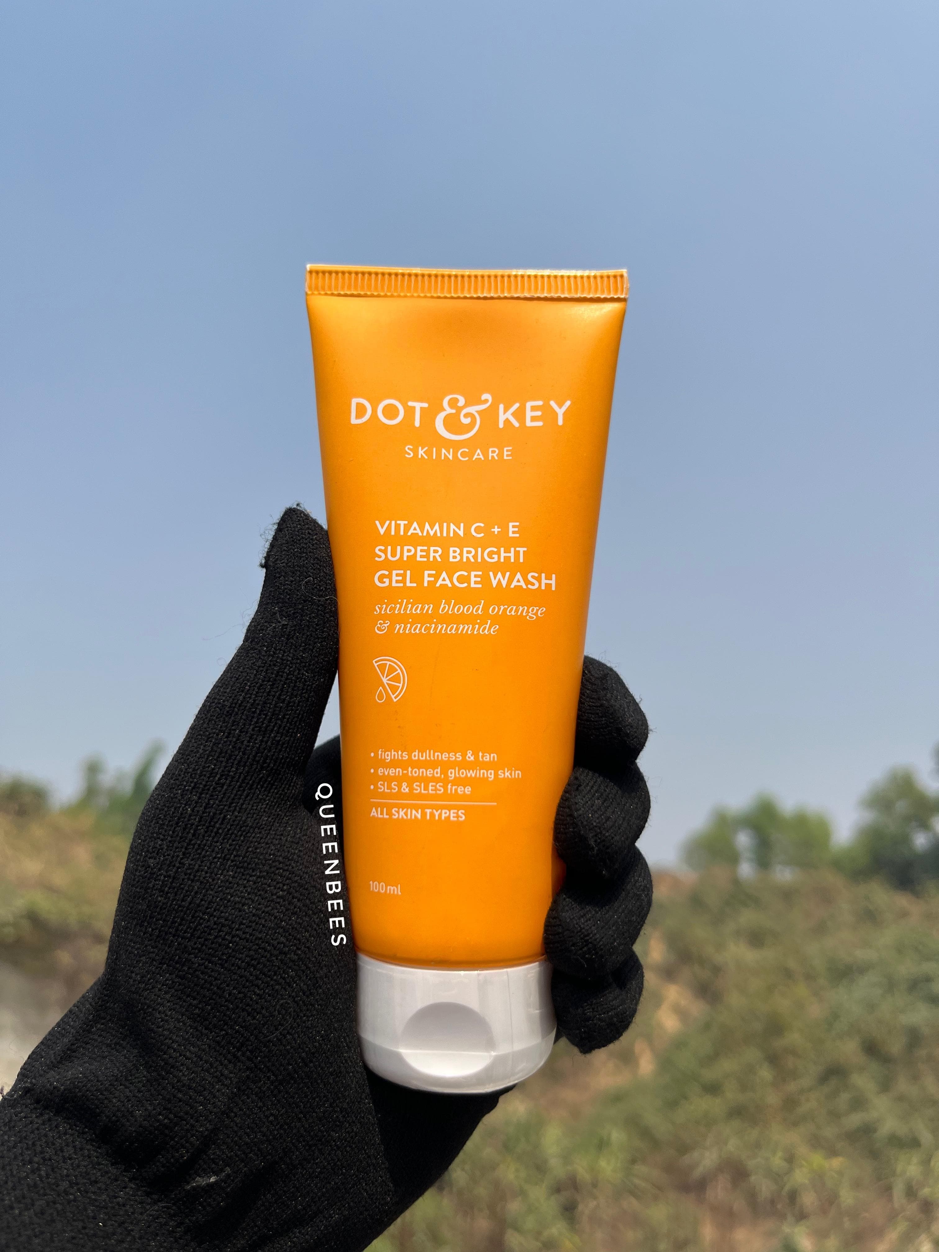Dot & Key Vitamin C+E Super Bright Gel facewash 100ml