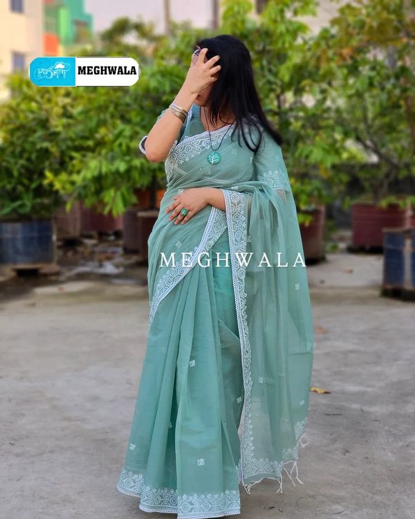 শাড়ি - ত্রিনয়না