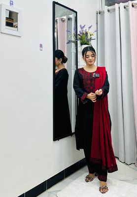 Sequence Embroidery Three Piece_img_0