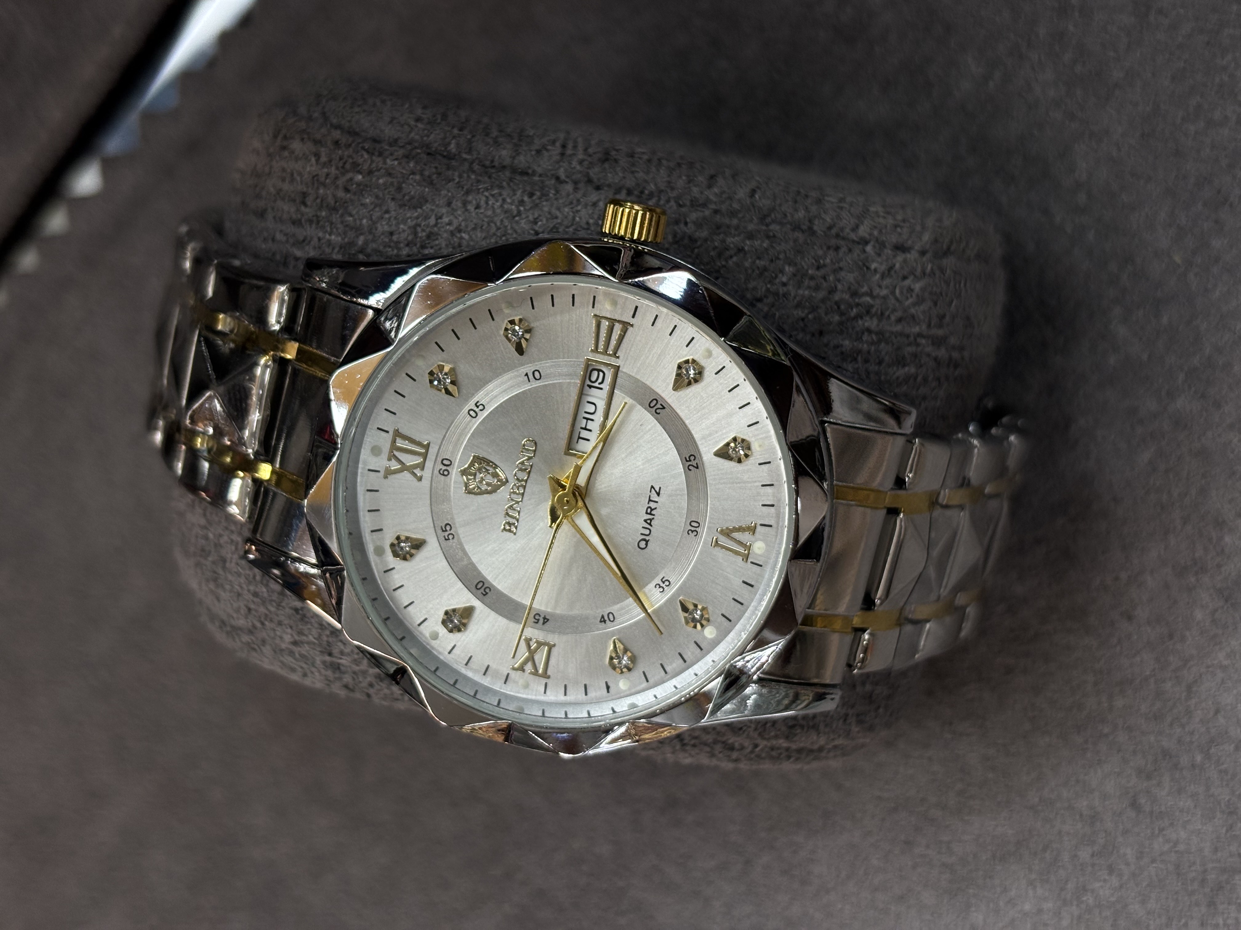 Bindbond daimond glass watch