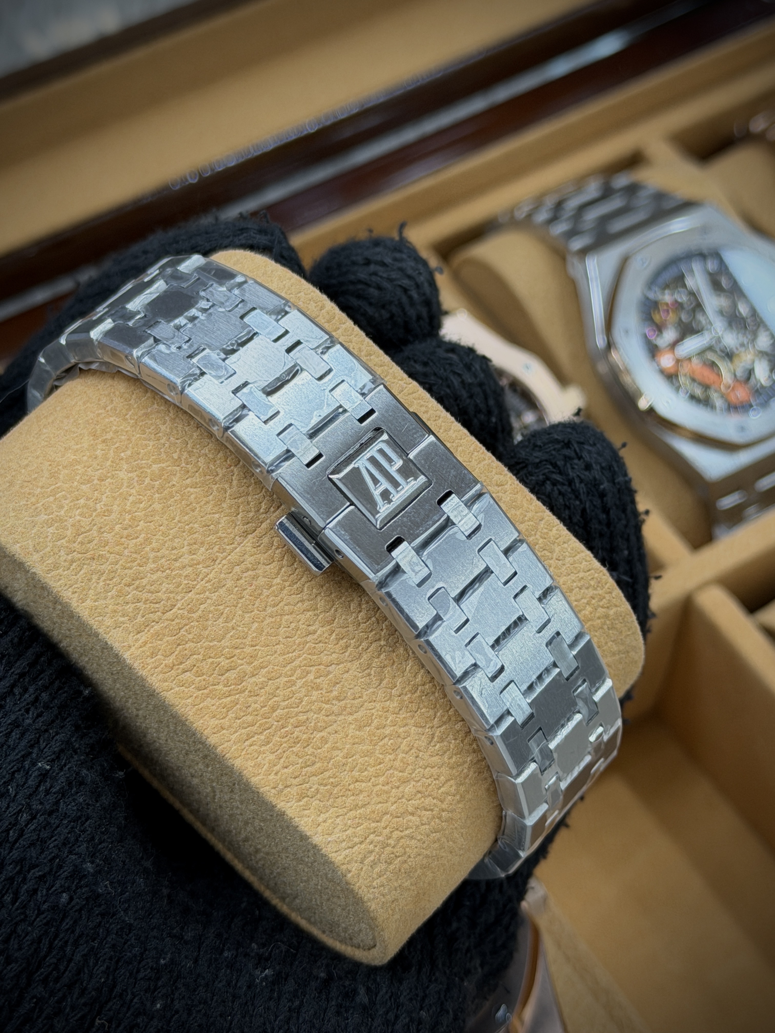 Audemars Piguet Royal Oak flying Tourbillion  Red dail (master grade)_img_6