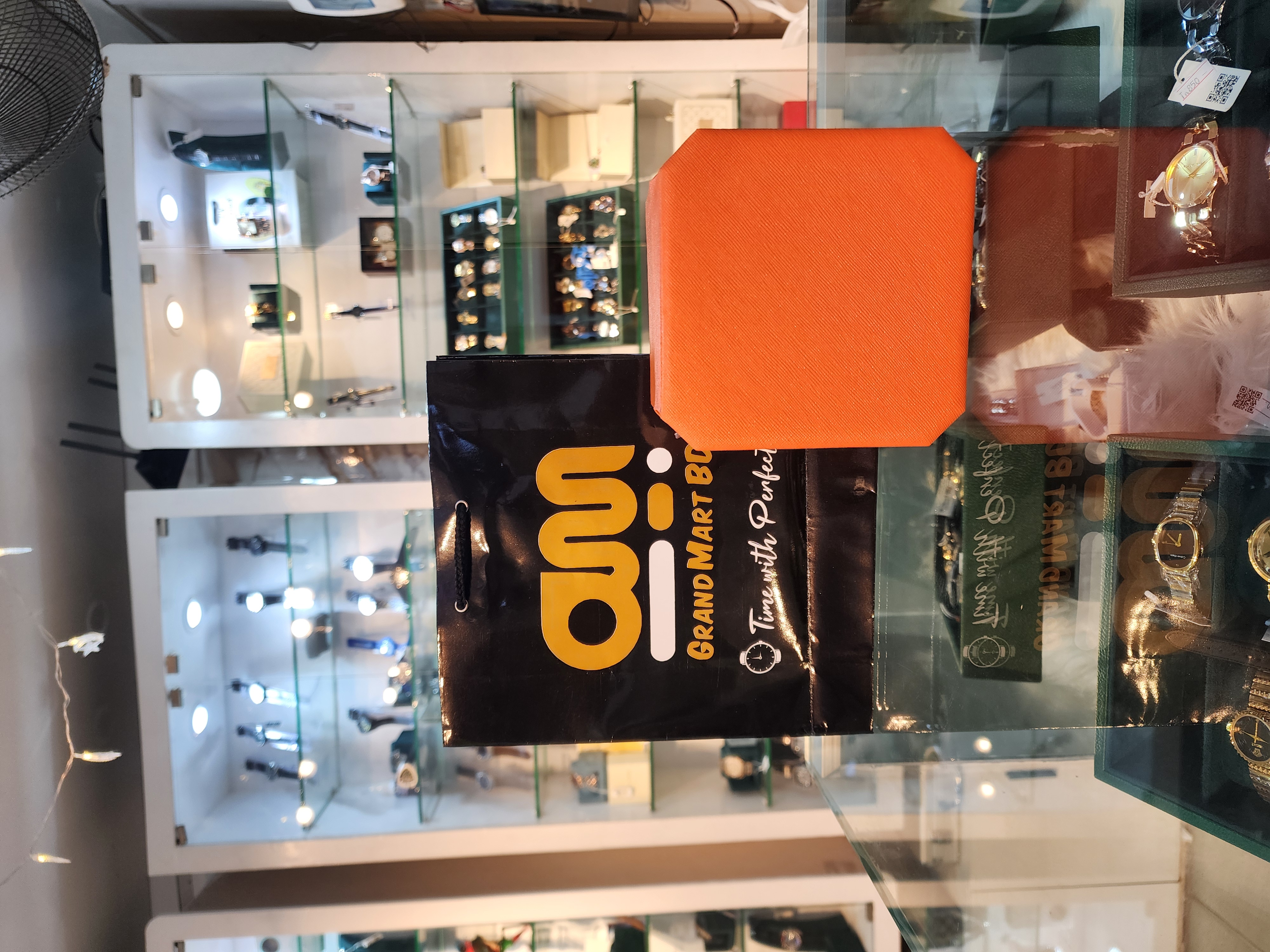 PREMIUM ORANGE GIFT BOX