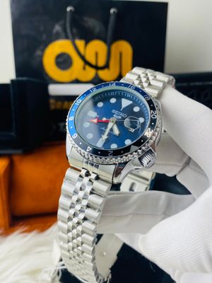 Seiko 5 Sports GMT  Blue  Dial_img_2