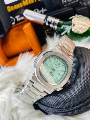 Patek Philippe Nautilus Chronograph Watch || Tiffany DialDial_img_0