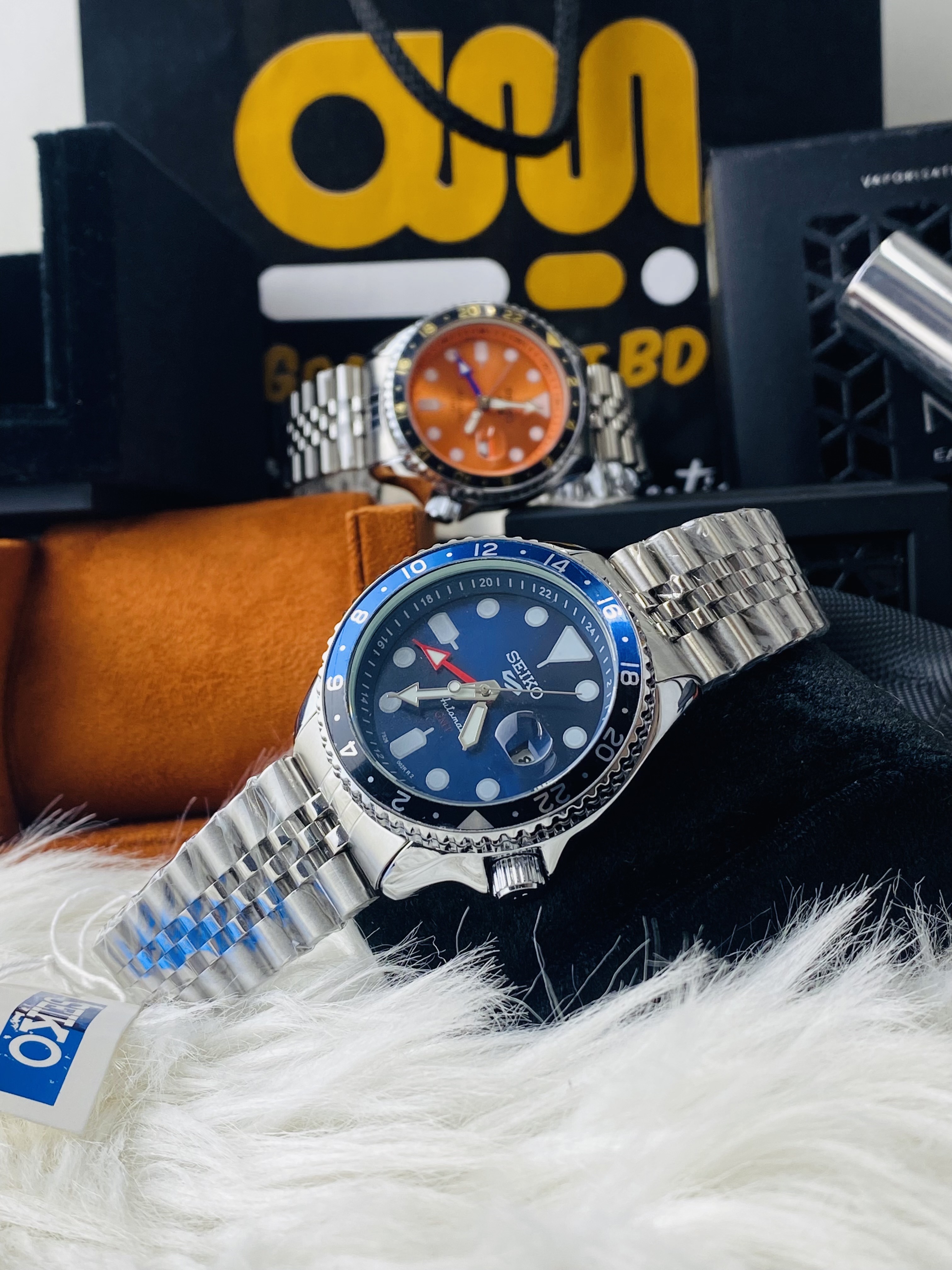 Seiko 5 Sports GMT  Blue  Dial_img_1